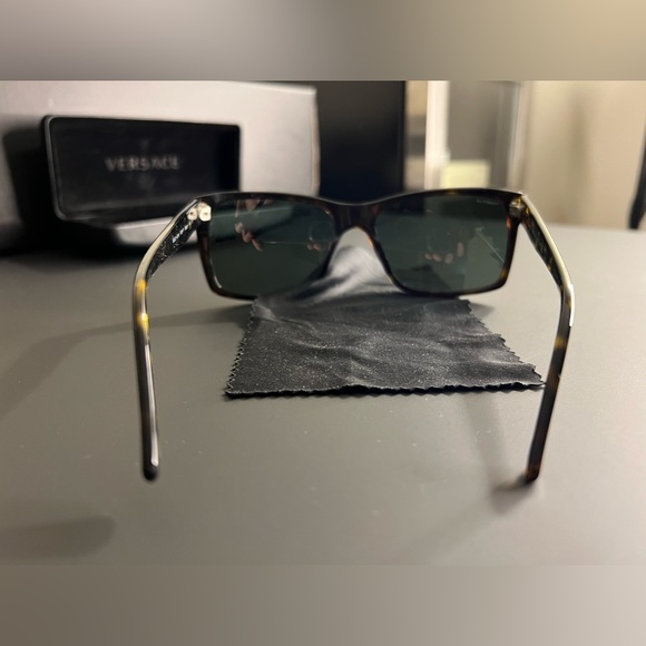 Versace mens authentic sunglasses Made In Italy - Limited Edition 4211 108/78 58 - Picture 5 of 9